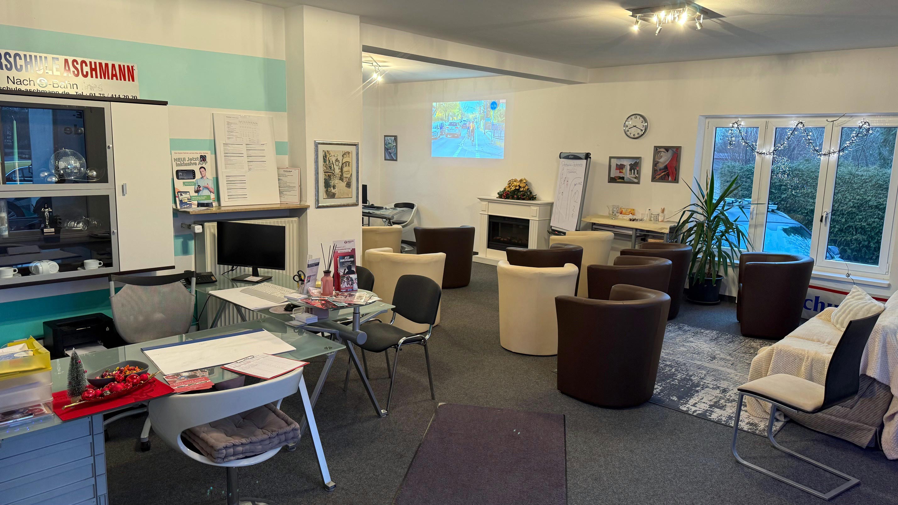 Fahrschule Aschmann Filiale Zorneding – Innenraum / Büro